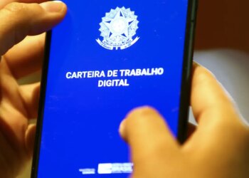 Taxa de desemprego cai para 5,4%, a menor desde 2012