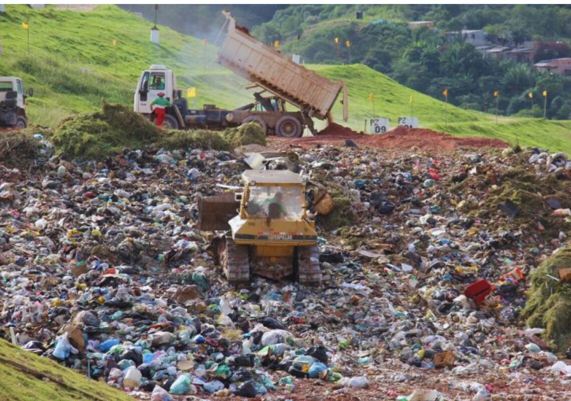 O lixo invisível de São Paulo: metade dos resíduos industriais perigosos some sem destino comprovado