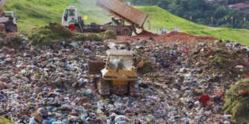 O lixo invisível de São Paulo: metade dos resíduos industriais perigosos some sem destino comprovado