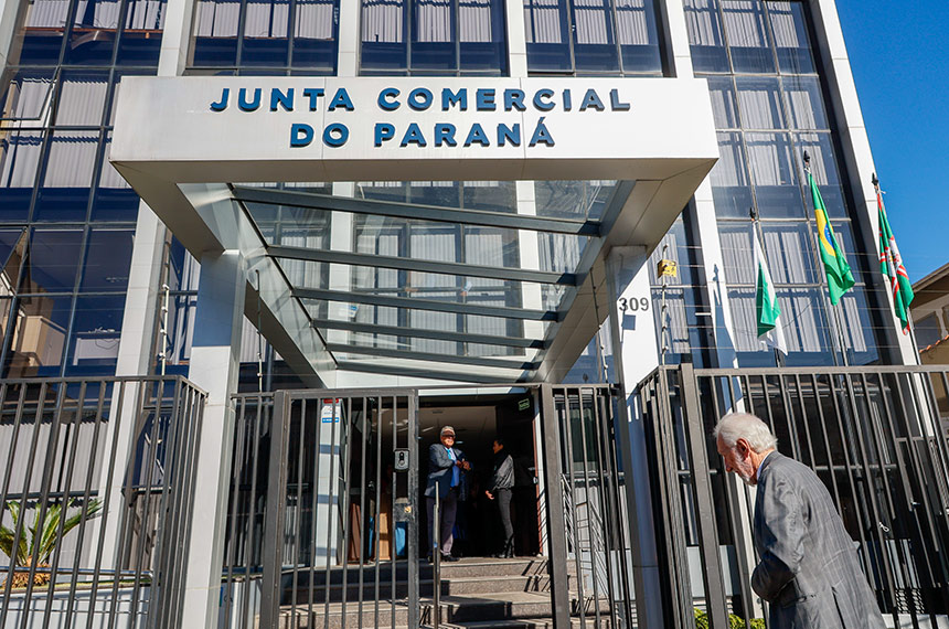 Presidente de junta comercial será nomeado por governador, determina lei — Senado Notícias