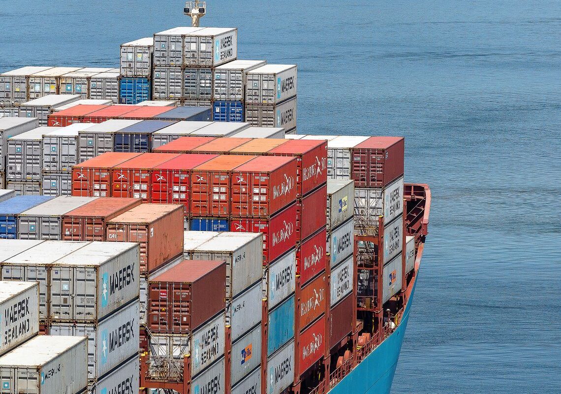 Exportações brasileiras batem recorde em outubro, apesar de tarifaço