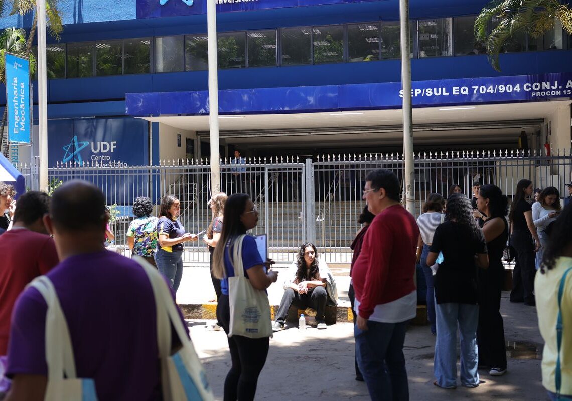 Redação do Enem 2025 aborda as perspectivas para o envelhecimento