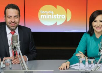 Fim da escala 6×1 terá transição para micro e pequenas empresas