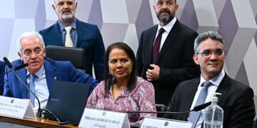 Aprovada indicação de Thiago Diaz para o CNMP — Senado Notícias