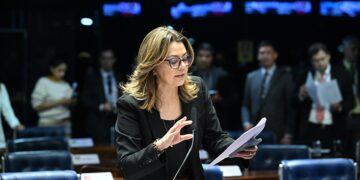 Aprovada regulamentação da profissão de marinheiro de esporte e lazer — Senado Notícias