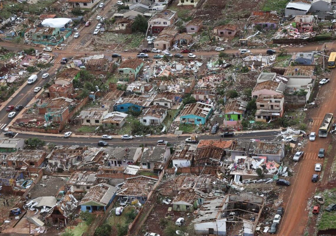 Após tornado, Enem é suspenso em Rio Bonito do Iguaçu, no Paraná