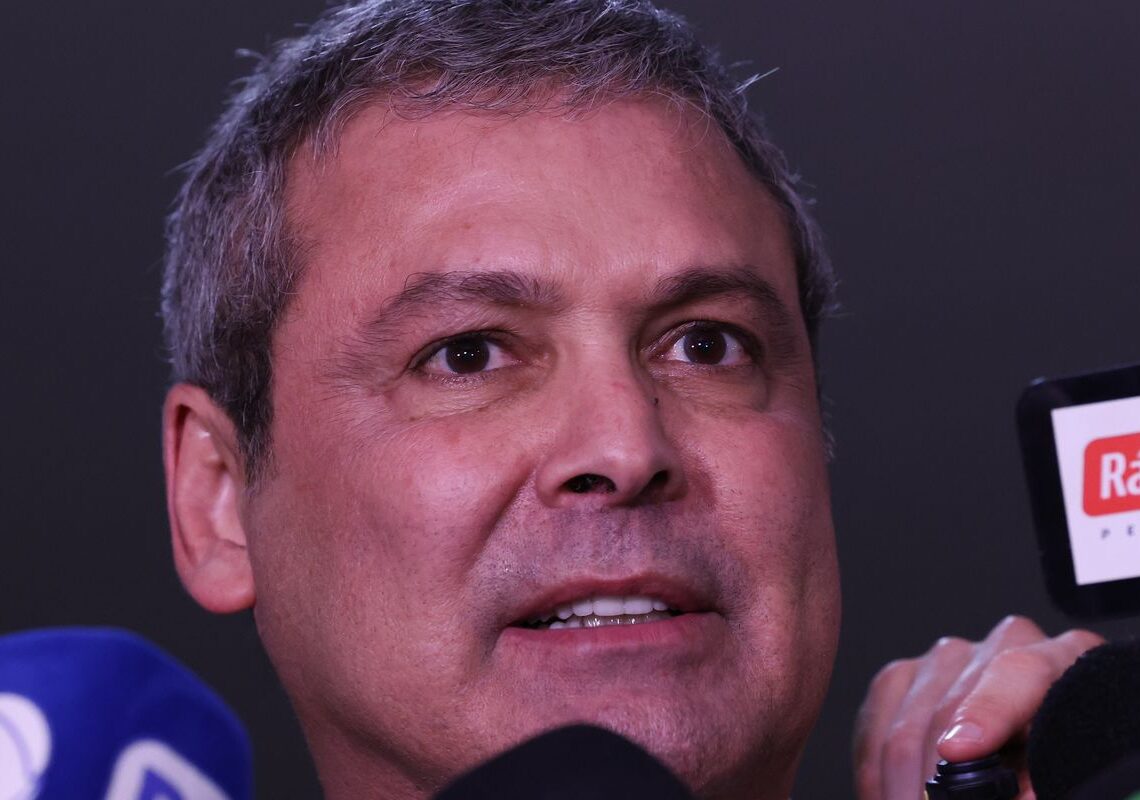 Líder do PT considera escandalosa decisão de votar PL da dosimetria