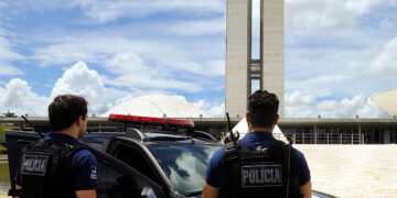 Porte de arma para policiais legislativos é ampliado para assembleias estaduais — Senado Notícias
