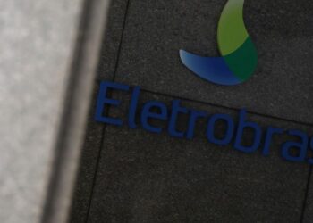 Senado aprova proposta de realocação de trabalhadores da Eletrobras