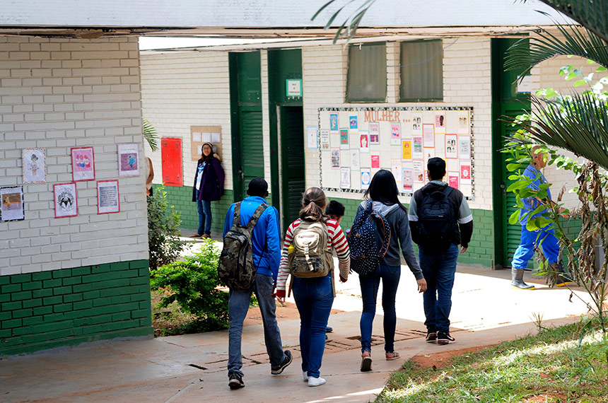 Lei desbloqueia uso de recursos do Fundo Social para educação e saúde — Senado Notícias