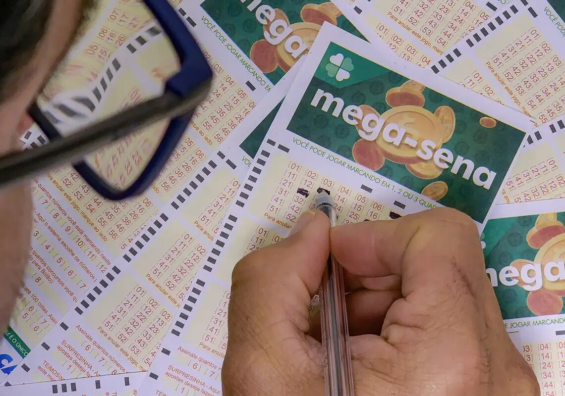 Mega-Sena acumula e prêmio principal vai para R$ 38 milhões