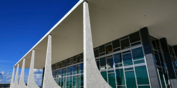 Lei reajusta adicional de qualificação do Judiciário federal — Senado Notícias