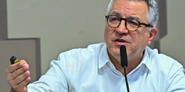 CTFC vai ouvir Alexandre Padilha sobre transferência de médicos — Senado Notícias