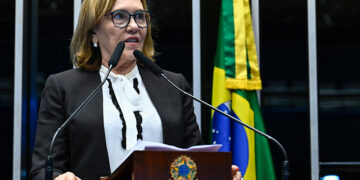 Zenaide destaca importância da vacinação de gestantes contra vírus da bronqueolite — Senado Notícias