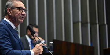 Reajuste de até 32% na conta de luz no Amapá é alvo de críticas de Lucas Barreto — Senado Notícias