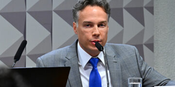 Apontado como ‘multimilionário’, presidente da Amar Brasil se cala na CPMI — Senado Notícias