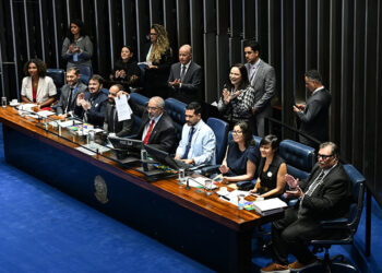 Sessão especial destaca importância da promoção dos direitos humanos — Senado Notícias