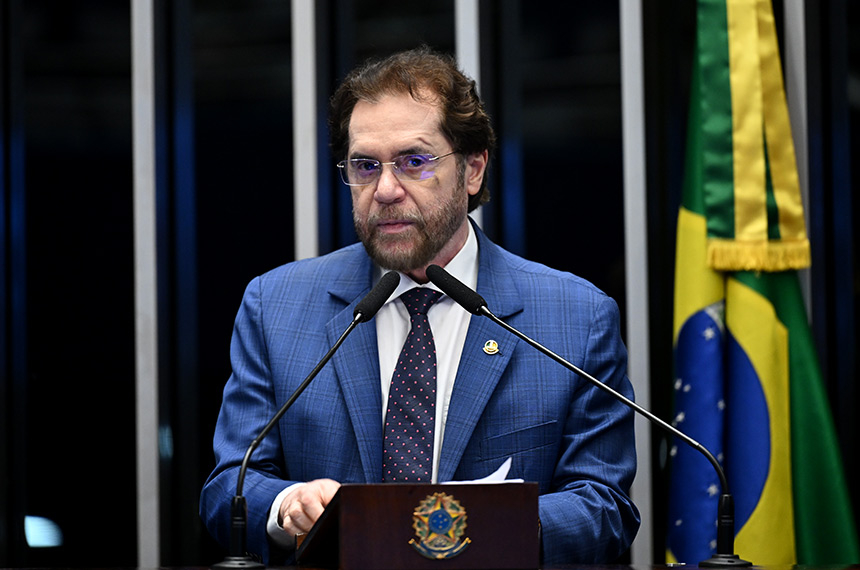 Plínio Valério critica decisão de Gilmar Mendes sobre pedidos de impeachment — Senado Notícias