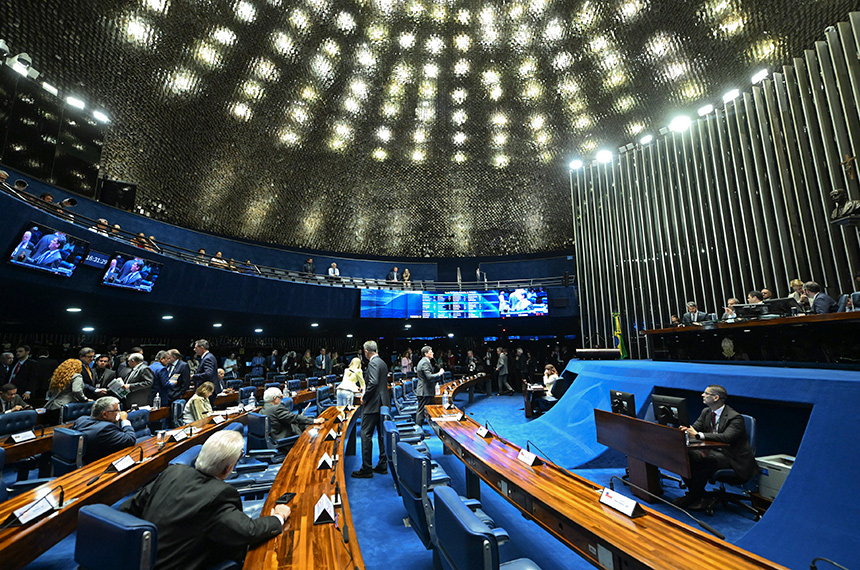Vai à Câmara projeto que exclui do cálculo da renda familiar renda de safristas — Senado Notícias