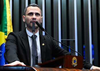 Cleitinho defende aprovação do fim da jornada de trabalho 6×1 — Senado Notícias