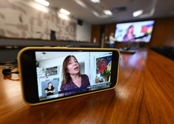 Debate pede inclusão no SUS de válvula que pode evitar perda de visão — Senado Notícias