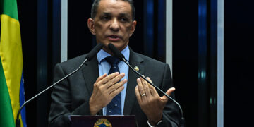 Mecias defende anistia e pede prisão domiciliar para Bolsonaro — Senado Notícias