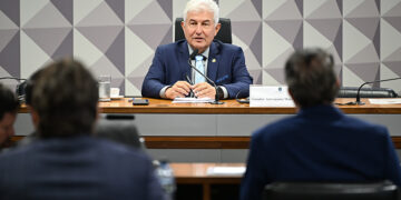 Senado instala Frente Parlamentar da Indústria Farmacêutica — Senado Notícias