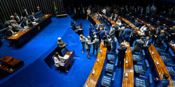 Aprovadas doações do Exército para Uruguai e Paraguai — Senado Notícias