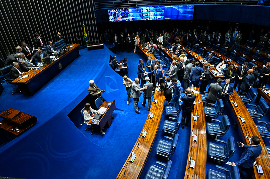 Aprovadas doações do Exército para Uruguai e Paraguai — Senado Notícias