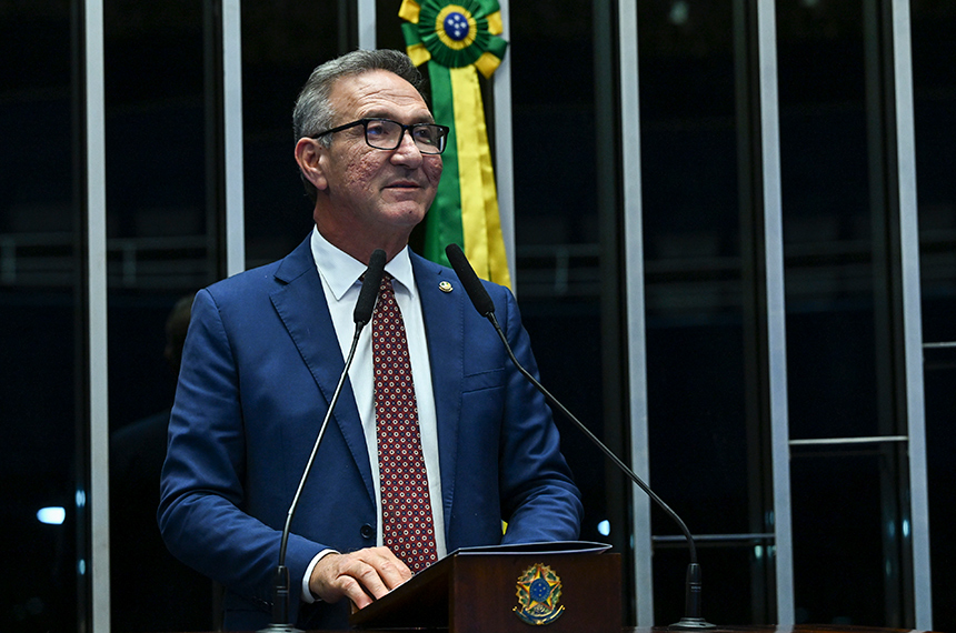 Lucas Barreto critica reajuste da conta de energia no Amapá — Senado Notícias