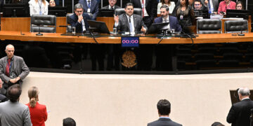 Congresso aprova Orçamento de R$ 6,5 trilhões e R$ 61 bilhões em emendas — Senado Notícias