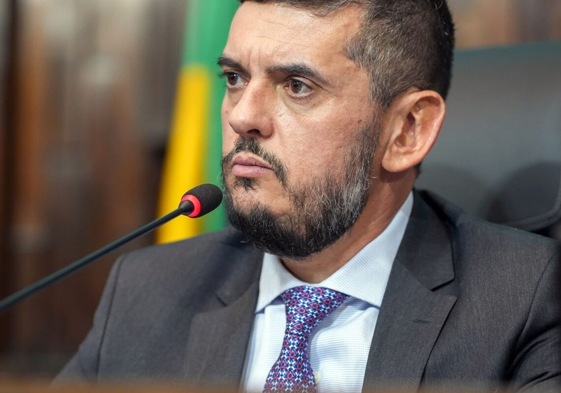 Presidente da Alerj é preso pela PF por vazamento de operação sigilosa