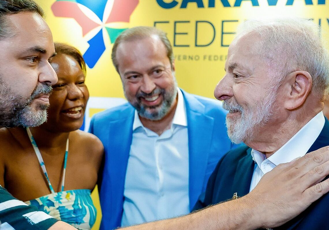 “Estado tem que chegar aos mais pobres”, diz Lula em evento em MG