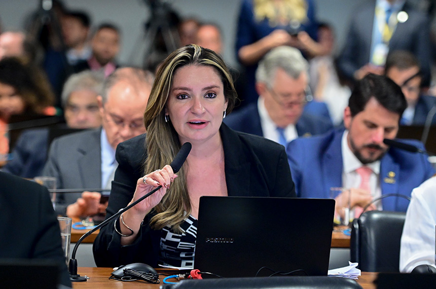 Procuradora da Mulher do Senado analisa pesquisa sobre violência contra mulheres — Senado Notícias