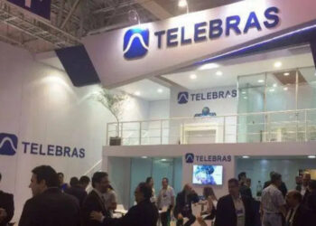 Sancionadas leis que garantem recursos para a Telebras — Senado Notícias