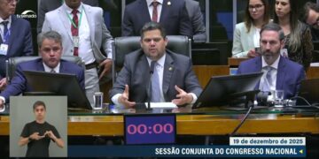 Davi destaca que parlamentares têm autoridade concedida pelo voto — Senado Notícias