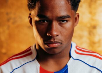 Lyon anuncia contratação por empréstimo do atacante Endrick