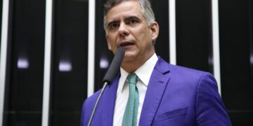 Comissão de Constituição e Justiça aprova piso salarial nacional de R$ 3 mil para garis – Notícias