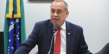 Comissão aprova projeto que prevê ajuda do governo para reconstruir casas em área atingida por desastre – Notícias