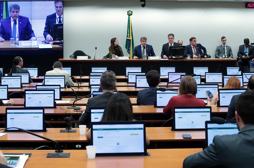 CMO aprova relatório preliminar do Orçamento de 2026 — Senado Notícias