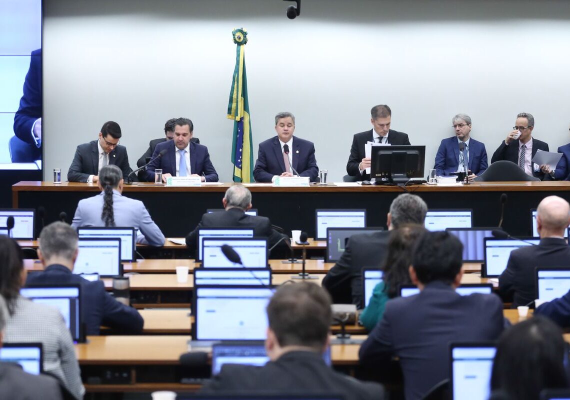 Comissão do Congresso aprova Orçamento de 2026