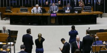 Câmara pode votar hoje projeto com novas regras para devedor contumaz