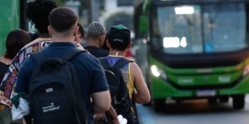 Passagem dos ônibus urbanos do Rio vai subir para R$ 5 no domingo