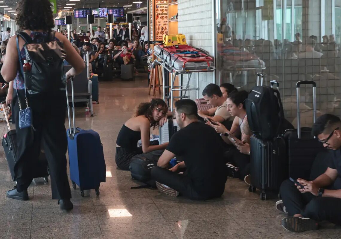 Passageiros de Congonhas relatam cansaço e falta de suporte de aéreas