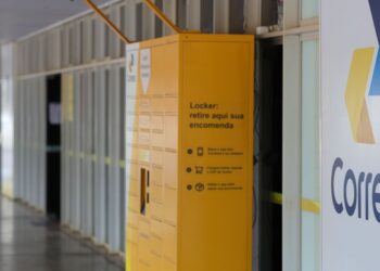 Correios estuda abrir capital e faz empréstimo de R$ 12 bi com bancos 