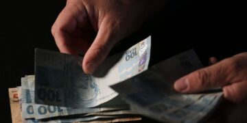 Mercado reduz previsão da inflação para 4,43% este ano