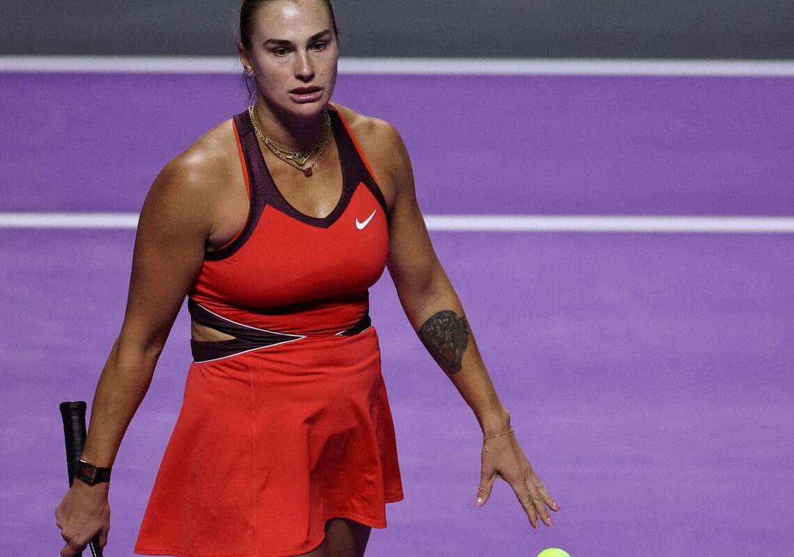 Sabalenka diz não ser justo que mulheres enfrentem atletas trans