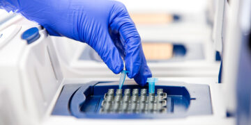 Lei exige coleta de DNA de condenado a pena em regime inicial fechado — Senado Notícias