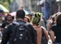 Diretores e gerentes negros ganham 34% menos que brancos, revela IBGE
