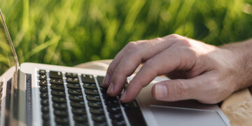 Lei permite que cooperativas prestem serviços de telecomunicações — Senado Notícias